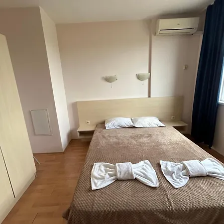 Harmony Hills Tomovi F45 *