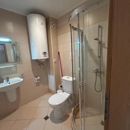 Harmony Hills Tomovi F45