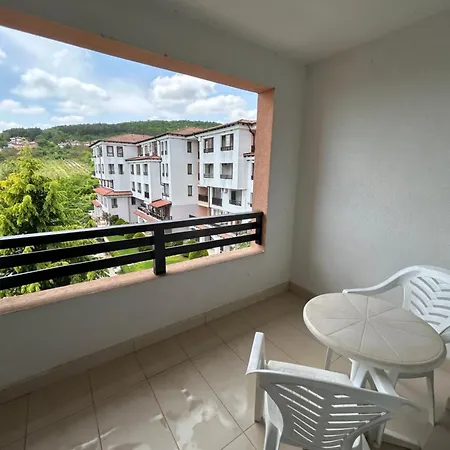 Harmony Hills Tomovi F45