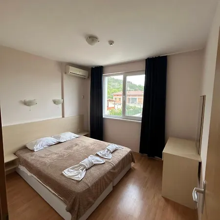 Harmony Hills Tomovi F45 Apartment