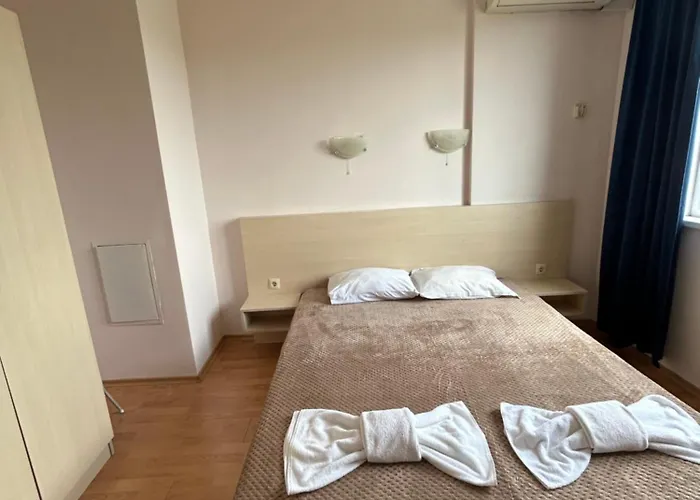 Harmony Hills Tomovi F45 *