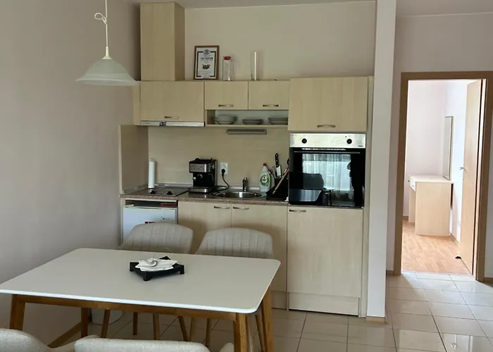 Harmony Hills Tomovi F45