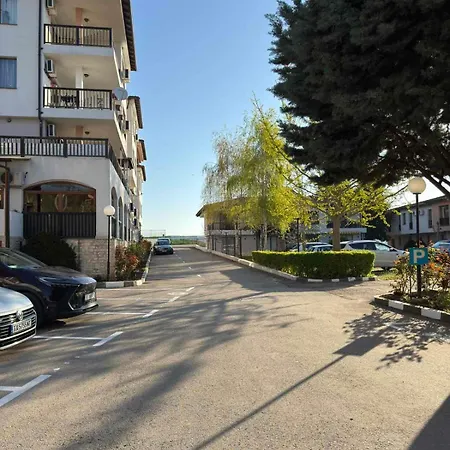 Harmony Hills Tomovi F45 Apartment